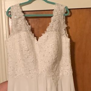 Long wedding dress, with train.